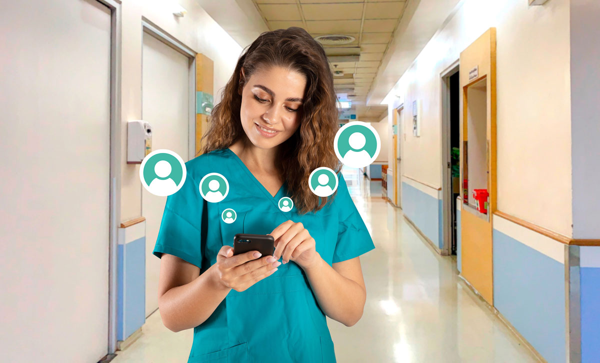LOLYO MACH MITarbeiter-App in der Gesundheits- und Pflegebranche  - Krankenschwester - Krankenhaus - Smartphone