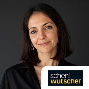 Mitarbeiter-App MITMACH-Booster - Zitat - Janin Hoelzl, Sehen Wurtscher - Logo