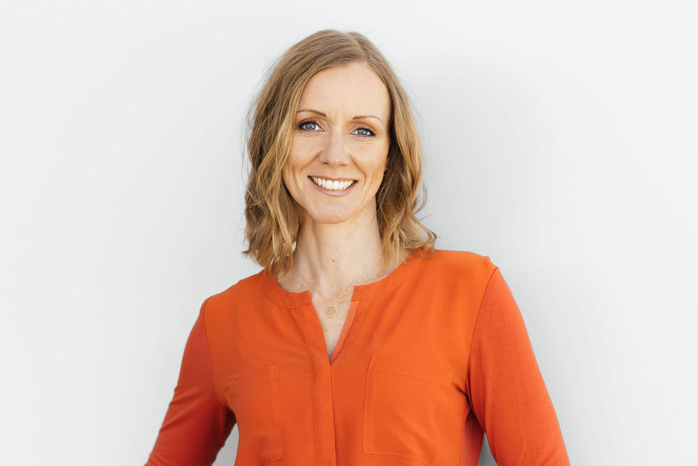 Mag. (FH) Margit Wickhoff ist Chefredakteurin & Podcasthost der exklusiven talks at work Fachcommunity für HR, interne Kommunikation & Employer Branding.